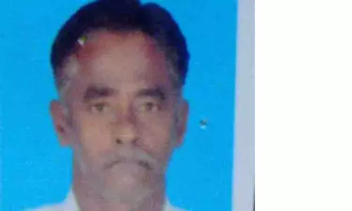 சைக்கிள் மீது வேன் மோதல்; விவசாயி பலி சைக்கிள் மீது வேன் மோதல்; விவசாயி பலி