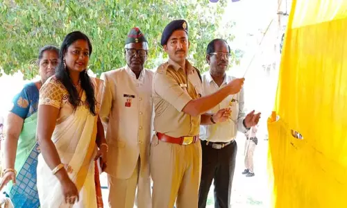 முடிவைத்தானேந்தல் அரசு பள்ளியில்  விளையாட்டு திடல் மேடை திறப்பு