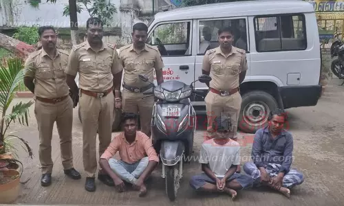 கஞ்சா வைத்திருந்த 3 பேர் கைது கஞ்சா வைத்திருந்த 3 பேர் கைது
