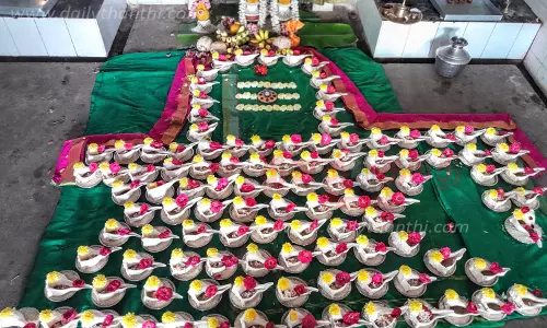 சிவன் கோவில்களில் பிரதோஷ வழிபாடு சிவன் கோவில்களில் பிரதோஷ வழிபாடு