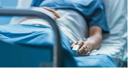 பிளஸ்-2 மாணவர் கழுத்தை அறுத்து தற்கொலை முயற்சி பிளஸ்-2 மாணவர் கழுத்தை அறுத்து தற்கொலை முயற்சி