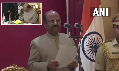 மேற்கு வங்காளத்தின் கவர்னராக டாக்டர் சி.வி.ஆனந்த போஸ் பதவியேற்பு...!