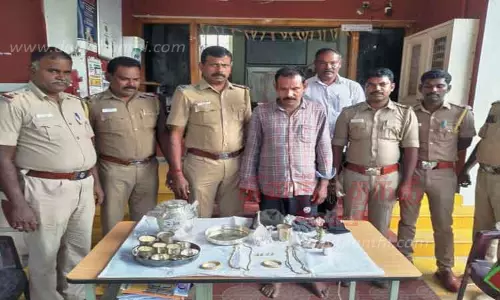 நகைக்கடையில் கொள்ளையடித்த கேரள ஆசாமி கைது