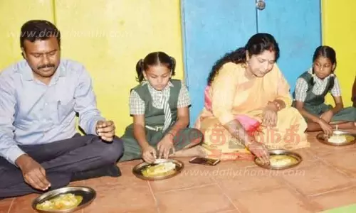 காலை சிற்றுண்டி திட்டம் குறித்து ஆய்வு: பள்ளி மாணவர்களுடன் அமர்ந்து சாப்பிட்ட அரசு செயலாளர் காலை சிற்றுண்டி திட்டம் குறித்து ஆய்வு: பள்ளி மாணவர்களுடன் அமர்ந்து சாப்பிட்ட அரசு செயலாளர்