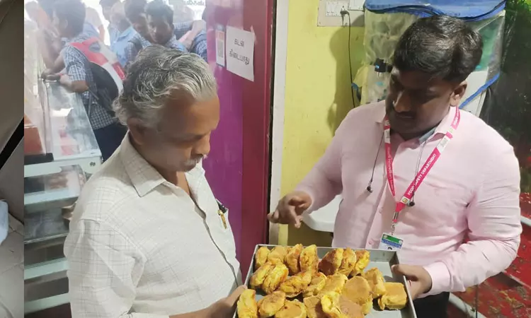தரமற்ற முறையில் தயாரித்த உணவுப்பொருட்கள் பறிமுதல் தரமற்ற முறையில் தயாரித்த உணவுப்பொருட்கள் பறிமுதல்