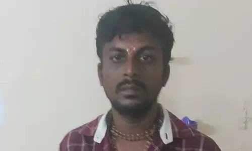 நடராஜர் கோவில் கதவு பூட்டை உடைத்த வாலிபர் கைது நடராஜர் கோவில் கதவு பூட்டை உடைத்த வாலிபர் கைது