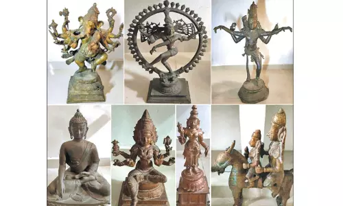 4 சாமி சிலைகள் பறிமுதல் சிலை கடத்தல் தடுப்பு பிரிவு போலீசார் அதிரடி