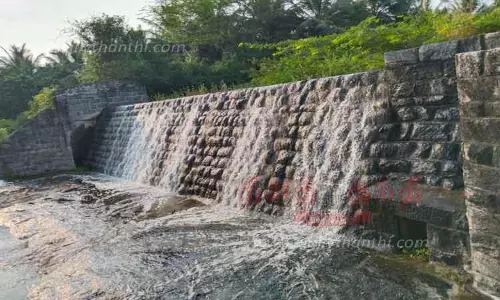 கிணத்துக்கடவு முள்ளுப்பாடி கிராமத்தில் 26 ஆண்டுகளுக்கு பின் நிரம்பிய தடுப்பணை-விவசாயிகள் மகிழ்ச்சி