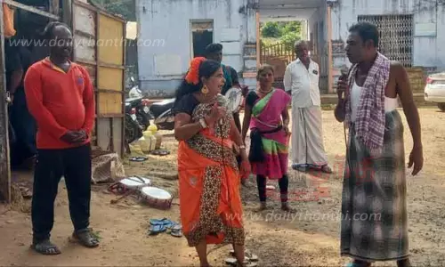 மதுகுடிப்பதால் ஏற்படும் தீமைகள் குறித்து   கலை நிகழ்ச்சிகள் மூலம் விழிப்புணர்வு