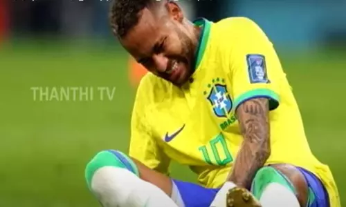பிரேசில் அணியின் நட்சத்திர கால்பந்து வீரர் நெய்மருக்கு கணுக்கால் பகுதியில் காயம்