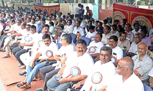 குறுந்தொழில் முனைவோர் உண்ணாவிரதம்