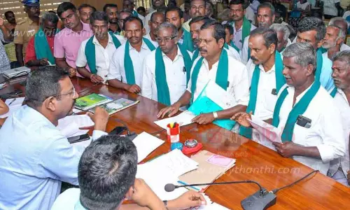 முளைப்புத்திறன் இல்லாத நிலக்கடலை விதையை கொள்முதல் செய்த அதிகாரிகள் மீது நடவடிக்கை முளைப்புத்திறன் இல்லாத நிலக்கடலை விதையை கொள்முதல் செய்த அதிகாரிகள் மீது நடவடிக்கை