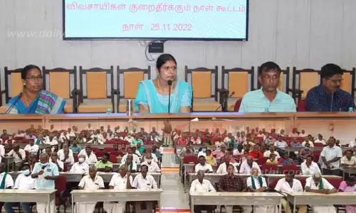 அரசு திட்டங்களை முழுமையாக பயன்படுத்தி வேளாண் உற்பத்தியை விவசாயிகள் பெருக்கிக்கொள்ள வேண்டும் மாவட்ட வருவாய் அலுவலர் அறிவுரை அரசு திட்டங்களை முழுமையாக பயன்படுத்தி வேளாண் உற்பத்தியை விவசாயிகள் பெருக்கிக்கொள்ள வேண்டும் மாவட்ட வருவாய் அலுவலர் அறிவுரை