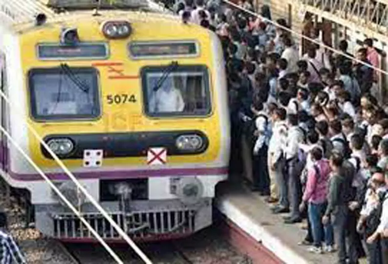 மத்திய, மேற்கு வழித்தடத்தில் ரெயில் போக்குவரத்தில் மாற்றம் மத்திய, மேற்கு வழித்தடத்தில் ரெயில் போக்குவரத்தில் மாற்றம்