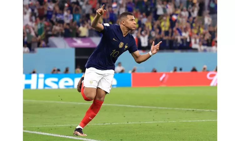 உலகக்கோப்பை கால்பந்து: டென்மார்க்கை வீழ்த்தி பிரான்ஸ் அதிரடி வெற்றி உலகக்கோப்பை கால்பந்து: டென்மார்க்கை வீழ்த்தி பிரான்ஸ் அதிரடி வெற்றி