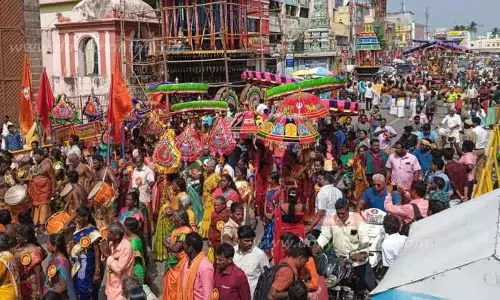கார்த்திகை தீபத்திருவிழா இன்று கொடியேற்றத்துடன் தொடங்குகிறது கார்த்திகை தீபத்திருவிழா இன்று கொடியேற்றத்துடன் தொடங்குகிறது