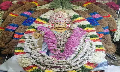 சந்தனகாப்பு அலங்காரத்தில் சித்தர் சந்தனகாப்பு அலங்காரத்தில் சித்தர்