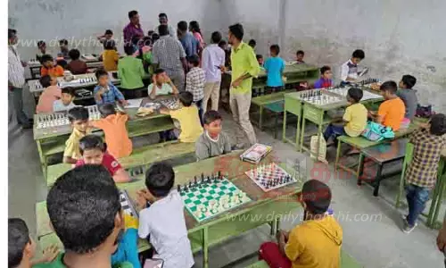 மாவட்ட அளவிலான சதுரங்க போட்டி மாவட்ட அளவிலான சதுரங்க போட்டி