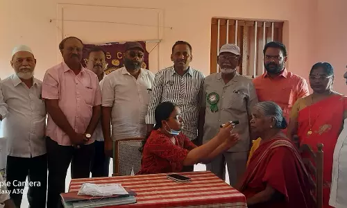 இலவச கண் பரிசோதனை முகாம் இலவச கண் பரிசோதனை முகாம்