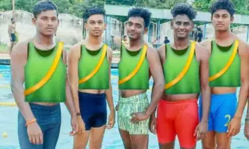 நீச்சல் போட்டியில் அரசு கலைக்கல்லூரி மாணவர்கள் சாதனை நீச்சல் போட்டியில் அரசு கலைக்கல்லூரி மாணவர்கள் சாதனை
