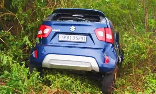 கார் டயர் வெடித்து பாய்லர் ஆலை ஊழியர் படுகாயம் கார் டயர் வெடித்து பாய்லர் ஆலை ஊழியர் படுகாயம்