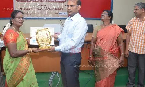 காப்பாளர்களுக்கு பாராட்டு சான்றிதழ்