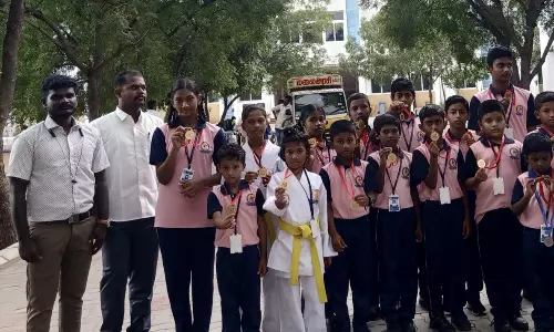 பந்தல்குடி கலைமகள் வித்யாலயா பள்ளி மாணவர்களுக்கு பாராட்டு பந்தல்குடி கலைமகள் வித்யாலயா பள்ளி மாணவர்களுக்கு பாராட்டு