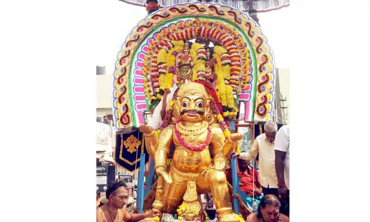 Chandrasekhar Vethi Ula in Buddha Vahanam on the 3rd day of Deepatri  festival | தீபத்திருவிழாவின் 3-ம் நாள் விழாவில் பூத வாகனத்தில் சந்திரசேகரர்  வீதிஉலா