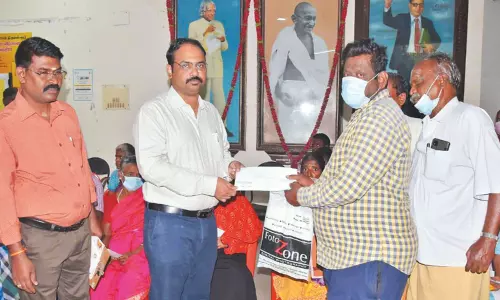 திருவள்ளூர் மாவட்டத்தில் பொதுமக்கள் குறைதீர்க்கும் நாள் கூட்டம் திருவள்ளூர் மாவட்டத்தில் பொதுமக்கள் குறைதீர்க்கும் நாள் கூட்டம்