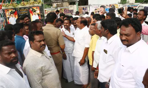 அ.தி.மு.க. கொடிக்கம்பம் அமைக்க அனுமதி மறுப்பு அ.தி.மு.க. கொடிக்கம்பம் அமைக்க அனுமதி மறுப்பு
