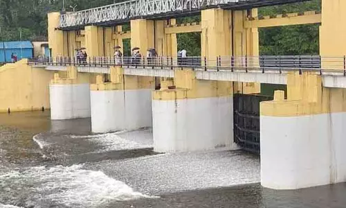 :  குமரியில் பலத்த மழை