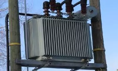 போதமலையில் டிரான்ஸ்பார்மர்கள் பழுது: மேலூர், கெடமலைக்கு மின் வினியோகம் பாதிப்பு மாணவர்கள், விவசாயிகள் அவதி போதமலையில் டிரான்ஸ்பார்மர்கள் பழுது: மேலூர், கெடமலைக்கு மின் வினியோகம் பாதிப்பு மாணவர்கள், விவசாயிகள் அவதி