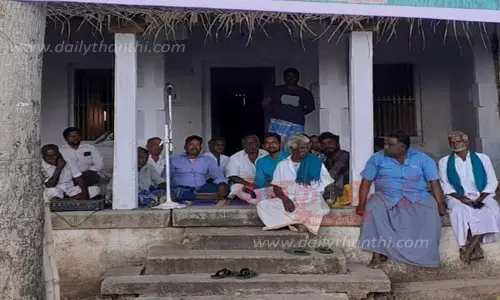 புறவழிச்சாலை திட்டத்தை கைவிடக்கோரி  விவசாயிகள் உண்ணாவிரதம்