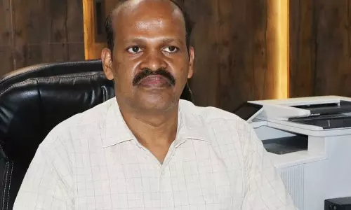 கடலூர் மாவட்டத்தில் கிராம உதவியாளர் பணிக்கு நாளை மறுநாள் எழுத்து தேர்வு 12,510 பேர் எழுதுகிறார்கள் கடலூர் மாவட்டத்தில் கிராம உதவியாளர் பணிக்கு நாளை மறுநாள் எழுத்து தேர்வு 12,510 பேர் எழுதுகிறார்கள்