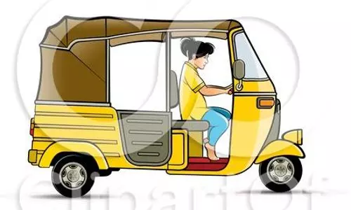 தொழிலாளர்கள் நலவாரியத்தில் பதிவு செய்துள்ள பெண் ஓட்டுனர்களுக்கு ஆட்டோ வாங்க மானியம்- உதவி ஆணையாளர் தகவல்