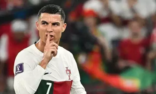 ரொனால்டோவை அவமதித்த தென் கொரியா வீரர் -  போர்ச்சுகல் பயிற்சியாளர் பரபரப்பு குற்றச்சாட்டு