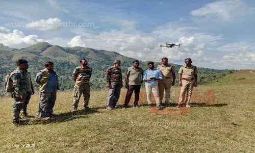 வனத்துறையினருக்கு போக்கு காட்டும் பி.எம்.-2 காட்டு யானை