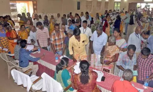 உதவித்தொகை சரிவர வழங்கப்படுவது இல்லை-குறைதீர்க்கும் கூட்டத்தில் மாற்றுத்திறனாளிகள் புகார்