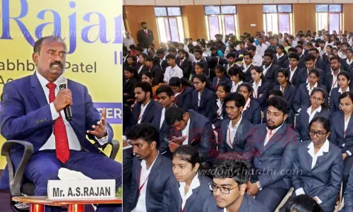 சமூகவலைத்தளங்களில் மாணவ-மாணவிகள் நேரத்தை வீணடிக்க வேண்டாம்