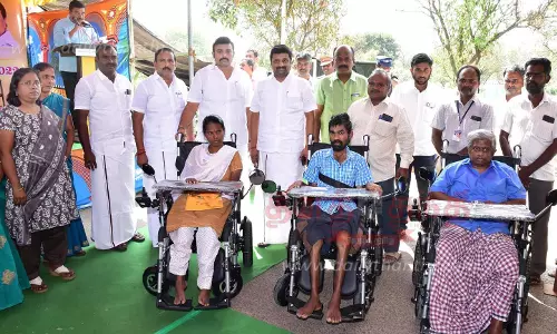 நாமக்கல்லில்  மாற்றுத்திறனாளிகளுக்கு ரூ.4.42 லட்சத்தில் நலத்திட்ட உதவிகள்  அமைச்சர் மதிவேந்தன், ராஜேஸ்குமார் எம்.பி. வழங்கினர்