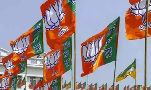 ராஜஸ்தானில் தலைமைக் காவலரை தாக்கிய பாஜக முன்னாள் எம்பி மீது வழக்குப்பதிவு ராஜஸ்தானில் தலைமைக் காவலரை தாக்கிய பாஜக முன்னாள் எம்பி மீது வழக்குப்பதிவு