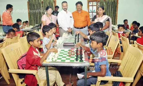 ஈரோட்டில் மாநில அளவிலான செஸ் போட்டி; 600 மாணவ -மாணவிகள் பங்கேற்பு