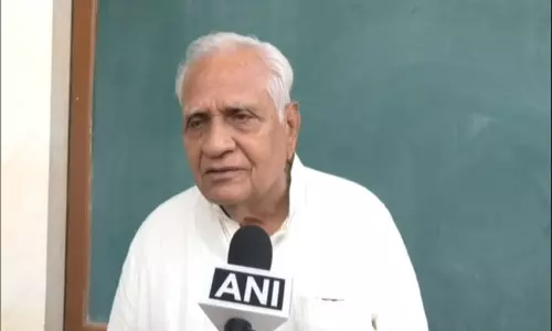 குஜராத் சட்டசபை தேர்தல்: பிரதமர் மோடி பற்றி உணர்ச்சி வசப்பட்டு பேசிய அவரது சகோதரர்