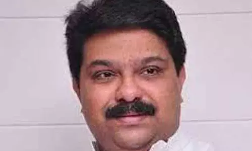 சத்ரபதி சிவாஜி பிறப்பிடம் குறித்து சர்ச்சை கருத்து- பா.ஜனதா எம்.எல்.சி.க்கு கடும் எதிர்ப்பு சத்ரபதி சிவாஜி பிறப்பிடம் குறித்து சர்ச்சை கருத்து- பா.ஜனதா எம்.எல்.சி.க்கு கடும் எதிர்ப்பு