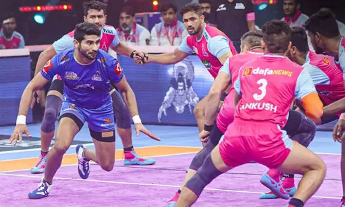 புரோ கபடி லீக்: புனேரி பால்டன், ஜெய்ப்பூர் பிங்க் பாந்தர்ஸ் அணிகள் வெற்றி புரோ கபடி லீக்: புனேரி பால்டன், ஜெய்ப்பூர் பிங்க் பாந்தர்ஸ் அணிகள் வெற்றி