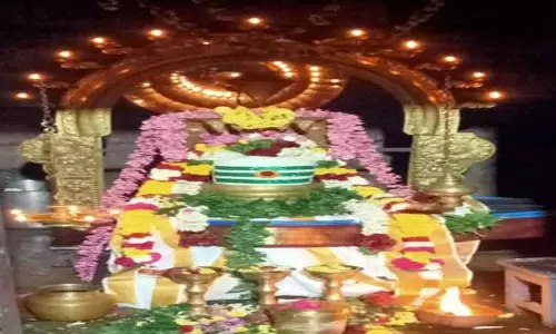 பிரதோஷத்தையொட்டி சிவன் கோவில்களில் சிறப்பு வழிபாடு