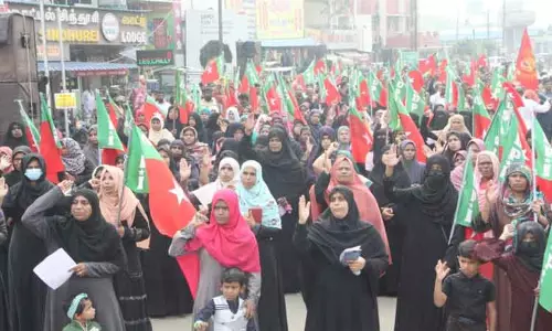 எஸ்.டி.பி.ஐ. கட்சியினர் ஆர்ப்பாட்டம்