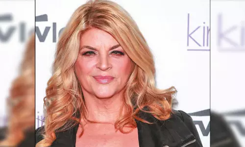 பிரபல ஹாலிவுட் நடிகை மரணம்