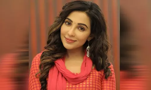 நடிகை பார்வதி நாயர் வீட்டில் திருடியதாக புகார்: வேலைக்காரர் மீது கொலை மிரட்டல் வழக்கு - கைது செய்யப்படுவாரா? போலீஸ் விசாரணை தீவிரம் நடிகை பார்வதி நாயர் வீட்டில் திருடியதாக புகார்: வேலைக்காரர் மீது கொலை மிரட்டல் வழக்கு - கைது செய்யப்படுவாரா? போலீஸ் விசாரணை தீவிரம்