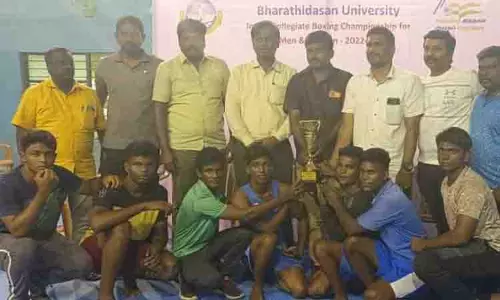 குத்துச்சண்டை போட்டியில் கரூர் மாணவர்கள் சாதனை குத்துச்சண்டை போட்டியில் கரூர் மாணவர்கள் சாதனை